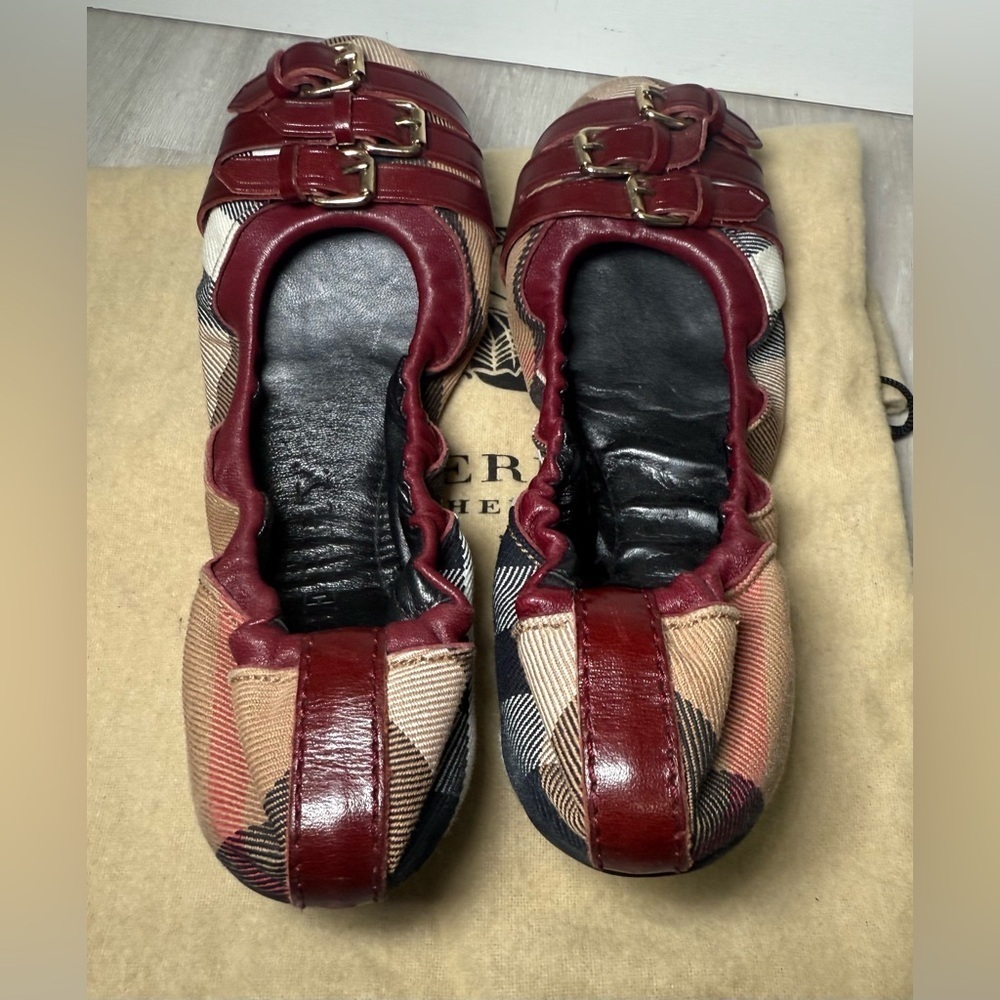 Burberry Bridle Housecheck Plaid Falcony Ballet Flat Sz 35 US 5 Triple Buckle - Picture 7 of 14
